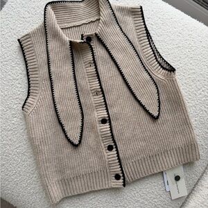 Commense Beige and Black Sleeveless Cardigan